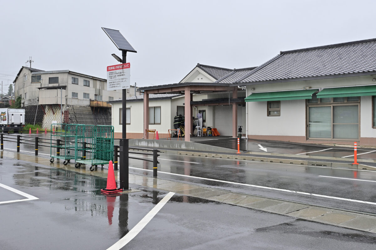 道の駅よかわの第二駐車場に設置されたソーラー照明灯_その2